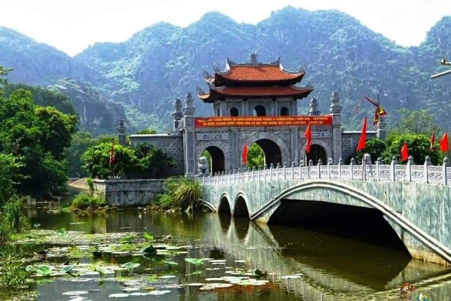 Апартаменты Nha Nghi Bolero Van Lam Экстерьер фото